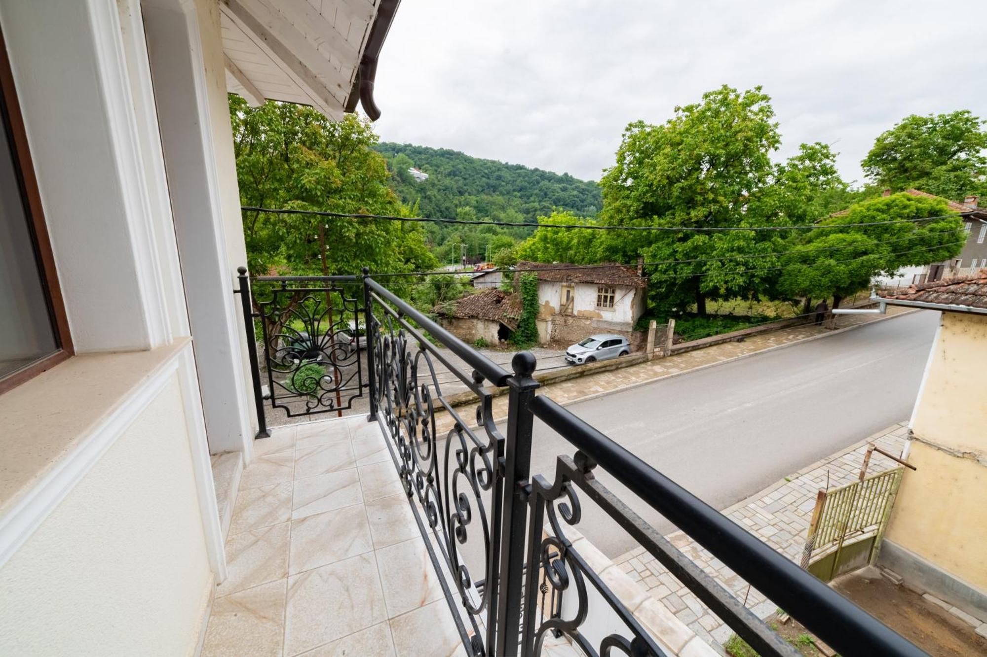 Ариа Hotel Veliko Tŭrnovo Exterior foto